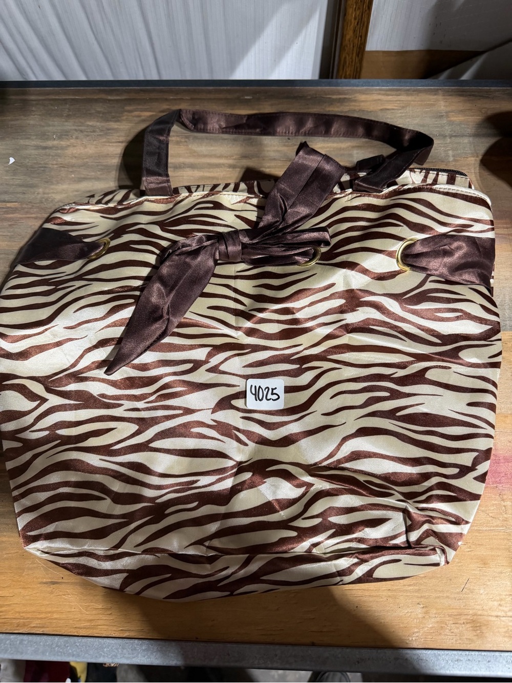#4025-Womans Travel bag
